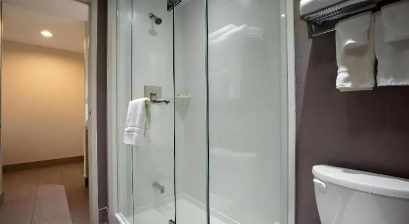 Best Western Plus Executive Inn Торонто Отель