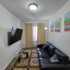 https://montreal-downtown-ii-pet-friendly-ii-room-a.hotels-in-montreal.org