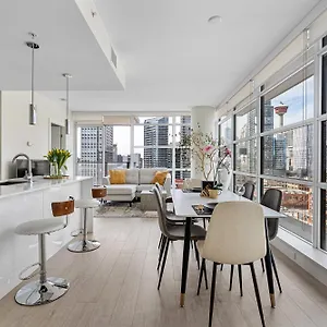 https://dt-prime-location-city-views-upscale-free-parking.calgaryhotelsearch.com
