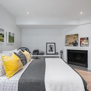 https://modern-design-studio.niagara-fallshotels.com