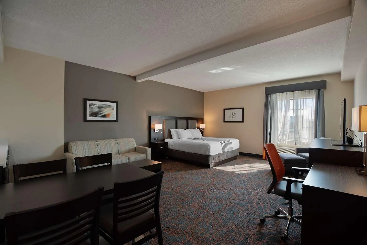 Best Western Plus Executive Inn Toronto Hotel