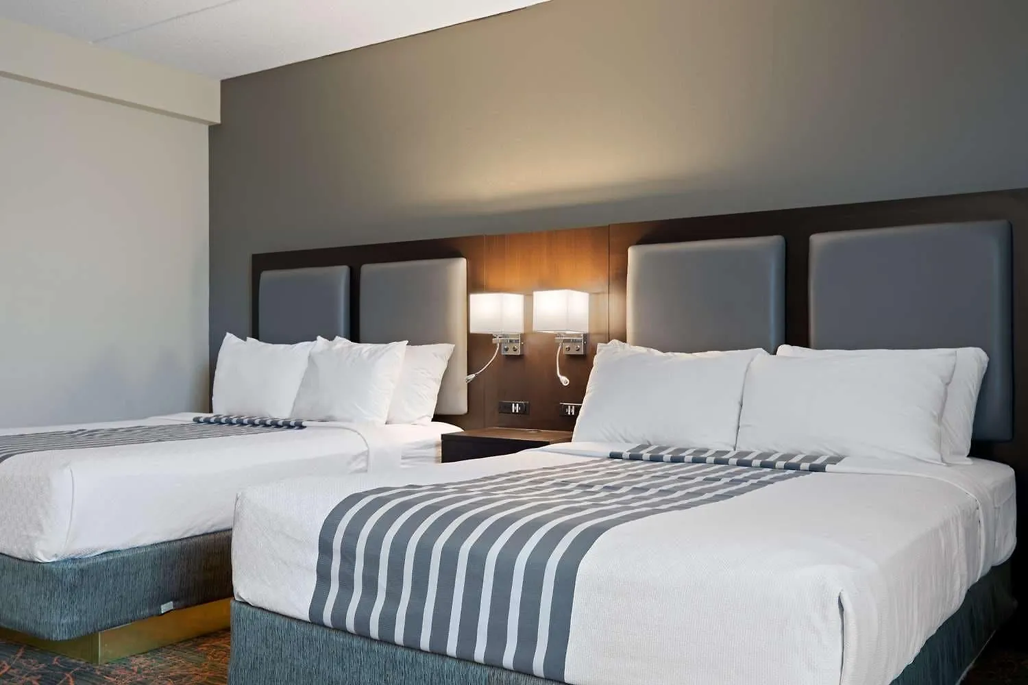 Best Western Plus Executive Inn Toronto 3*,