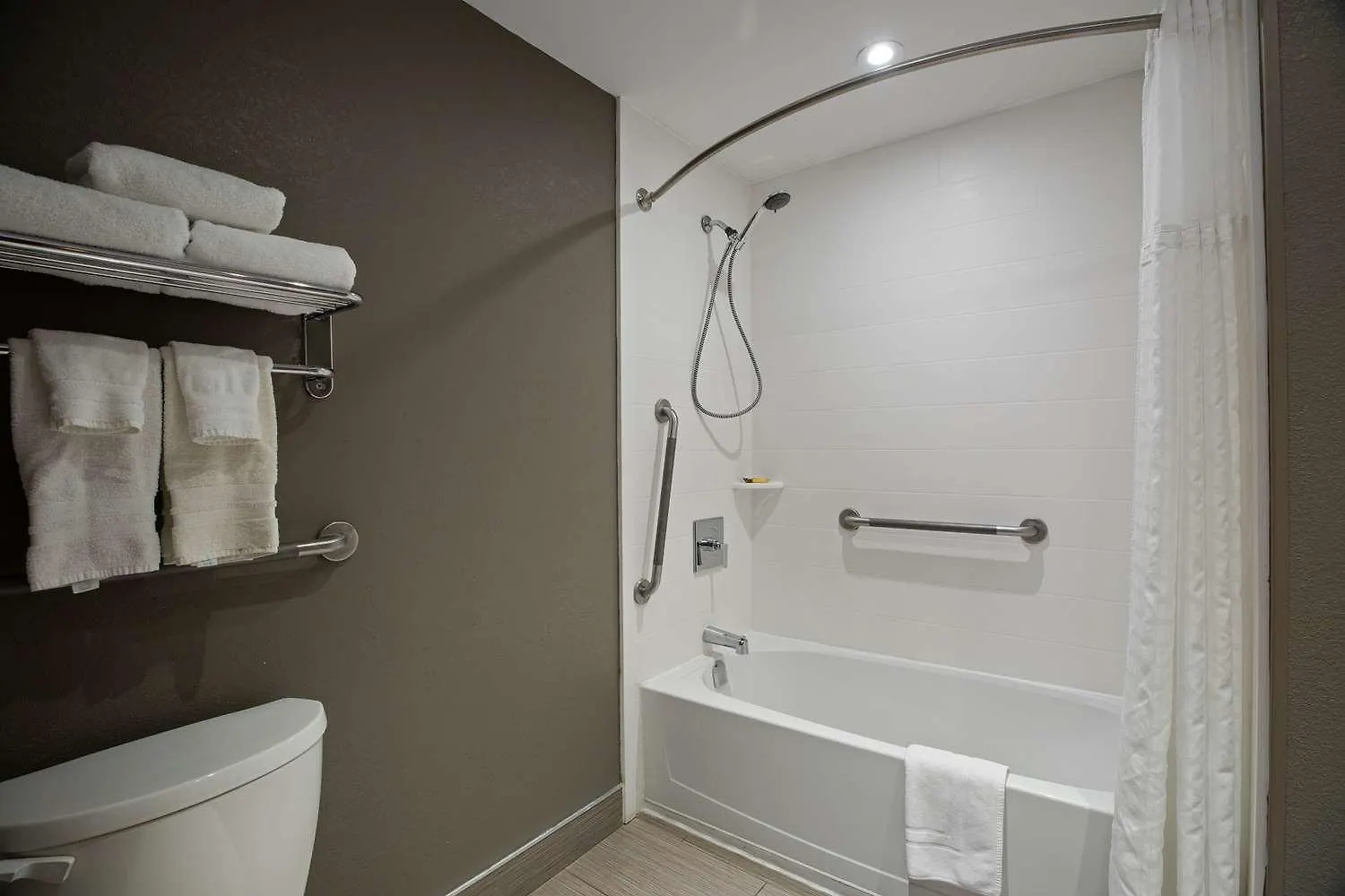 Best Western Plus Executive Inn Toronto