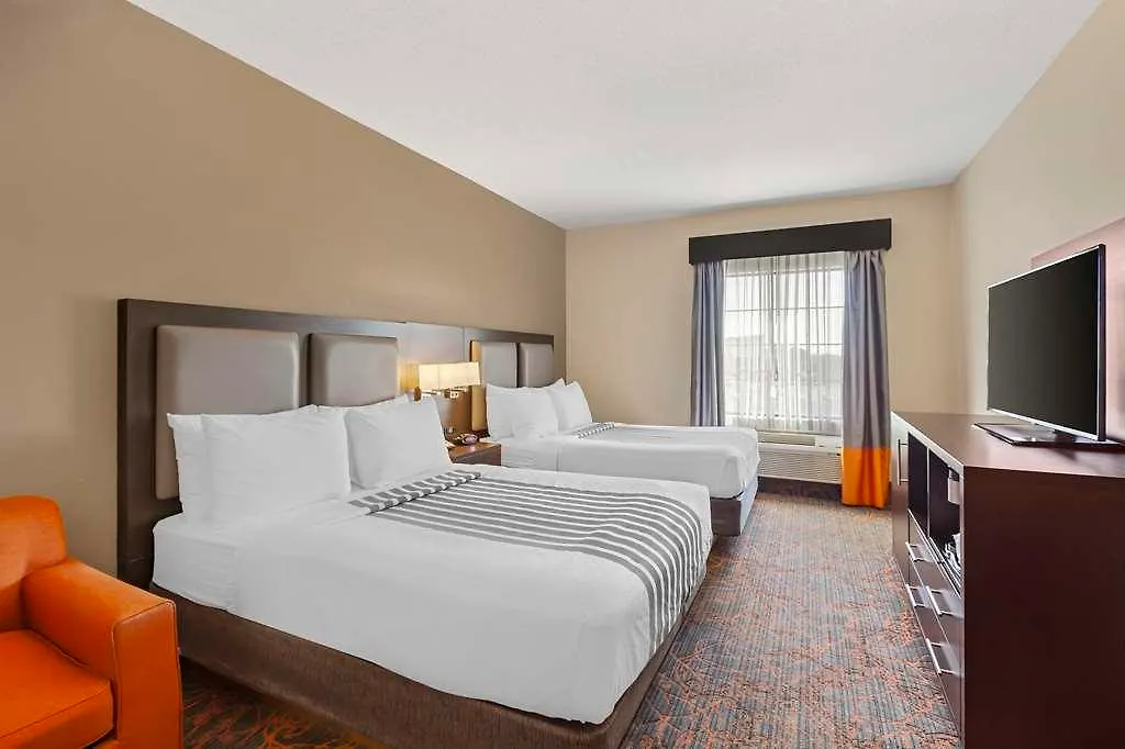Best Western Plus Executive Inn Toronto Hotel