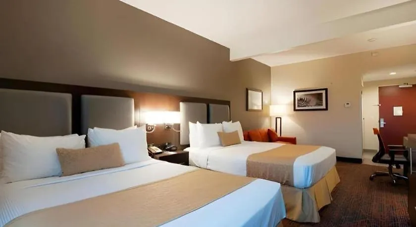 Best Western Plus Executive Inn Toronto Hotel