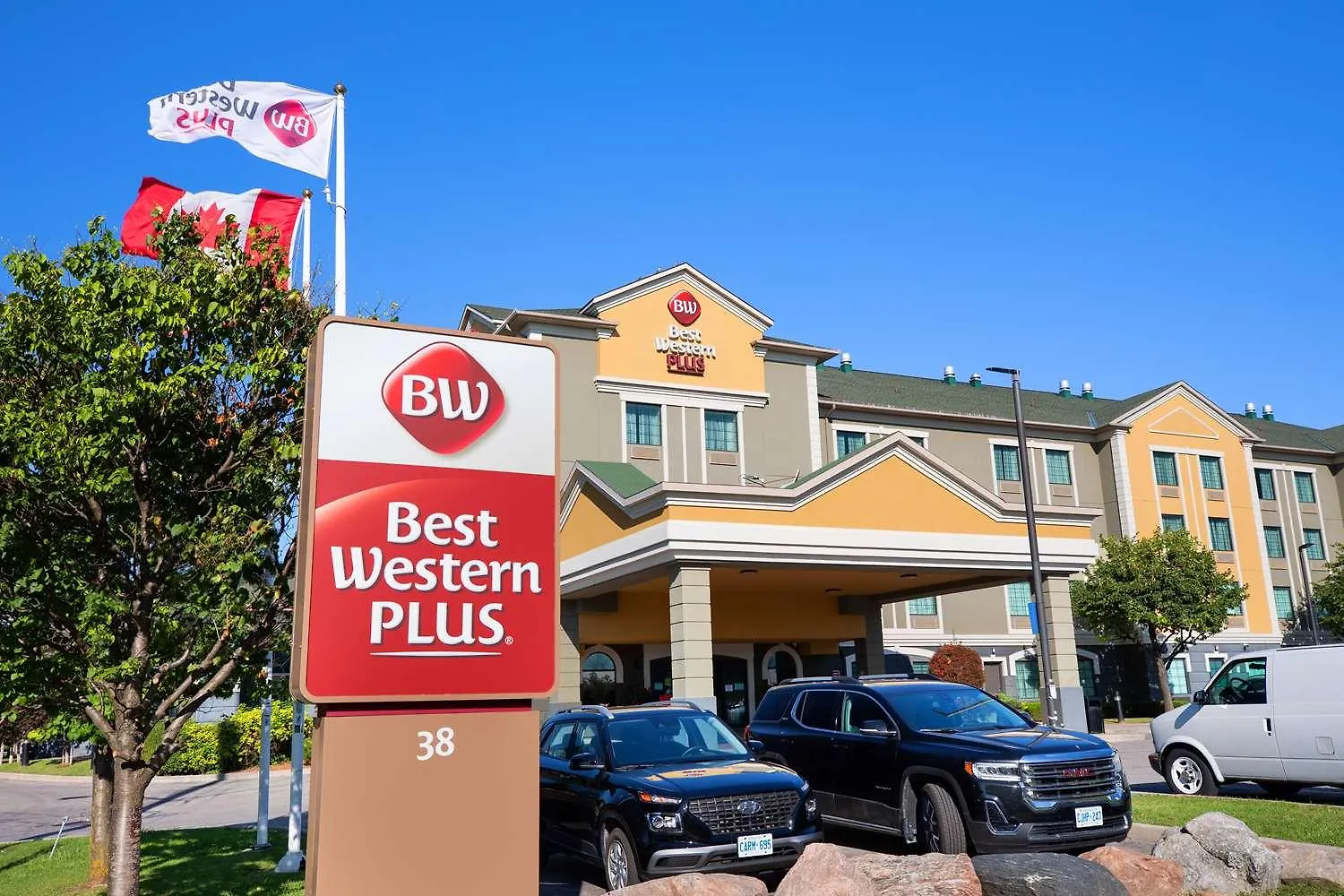 Best Western Plus Executive Inn Toronto Hotel