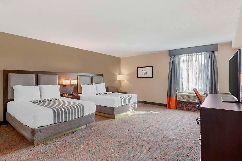Best Western Plus Executive Inn Toronto Hotel