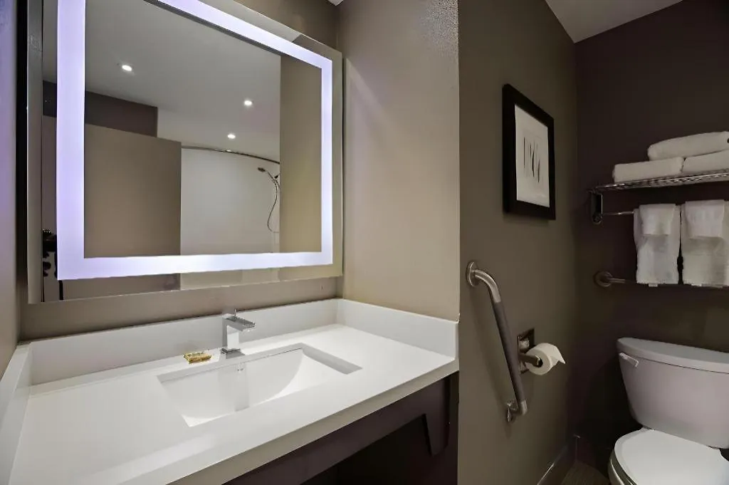 Best Western Plus Executive Inn Toronto 3*,